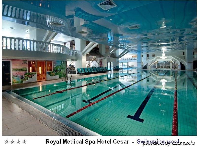Royal Medical Cezar Hotel Truskavets Buitenkant foto